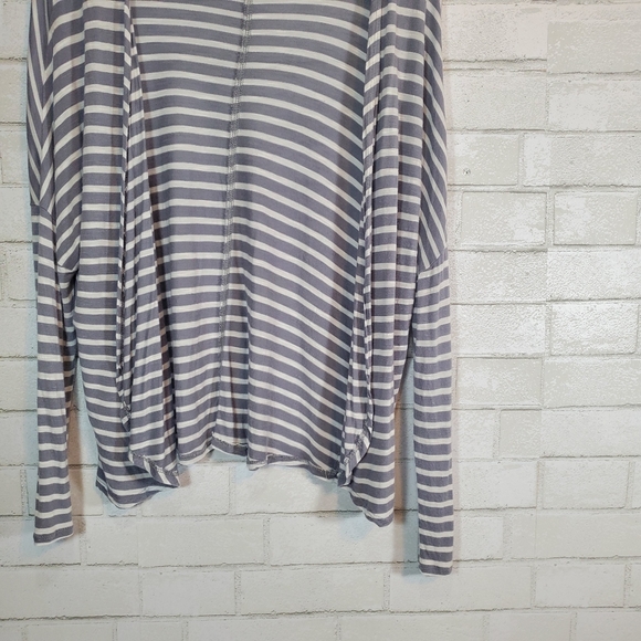 ✔️Aeropostale lightweight stripe cardigan - Picture 8 of 13